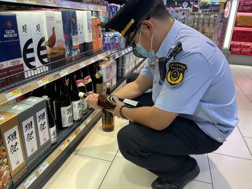 上海金山突擊檢查超市日料店，嚴(yán)防日本福島等地禁進(jìn)口食品流入市場(chǎng)